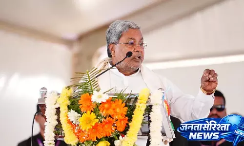 Karnataka उपचुनाव में अल्पसंख्यक नेताओं के खिलाफ कार्रवाई को लेकर कांग्रेस में दरार Karnataka उपचुनाव में अल्पसंख्यक नेताओं के खिलाफ कार्रवाई को लेकर कांग्रेस में दरार