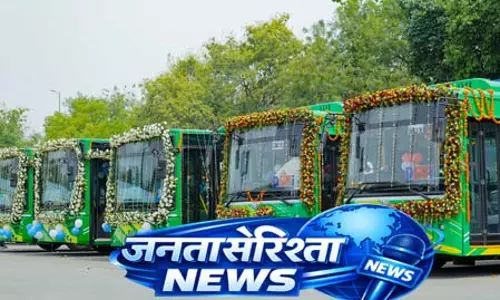 दिल्ली की मुख्यमंत्री रेखा गुप्ता ने डीटीसी की 200 ई-बसों को हरी झंडी दिखाकर रवाना किया दिल्ली की मुख्यमंत्री रेखा गुप्ता ने डीटीसी की 200 ई-बसों को हरी झंडी दिखाकर रवाना किया