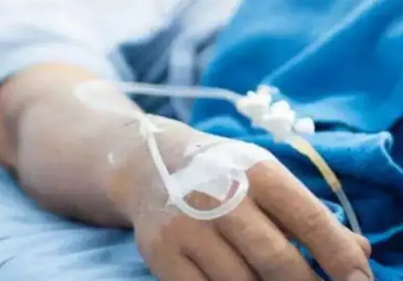 एम्बुलेंस ड्राइवर समेत 6 आरोपी गिरफ्तार, मृत बच्ची को प्राइवेट हॉस्पिटल में भर्ती कराते पकड़े गए एम्बुलेंस ड्राइवर समेत 6 आरोपी गिरफ्तार, मृत बच्ची को प्राइवेट हॉस्पिटल में भर्ती कराते पकड़े गए