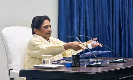 महिला आरक्षण पर मायावती का कांग्रेस और सपा हमला महिला आरक्षण पर मायावती का कांग्रेस और सपा हमला