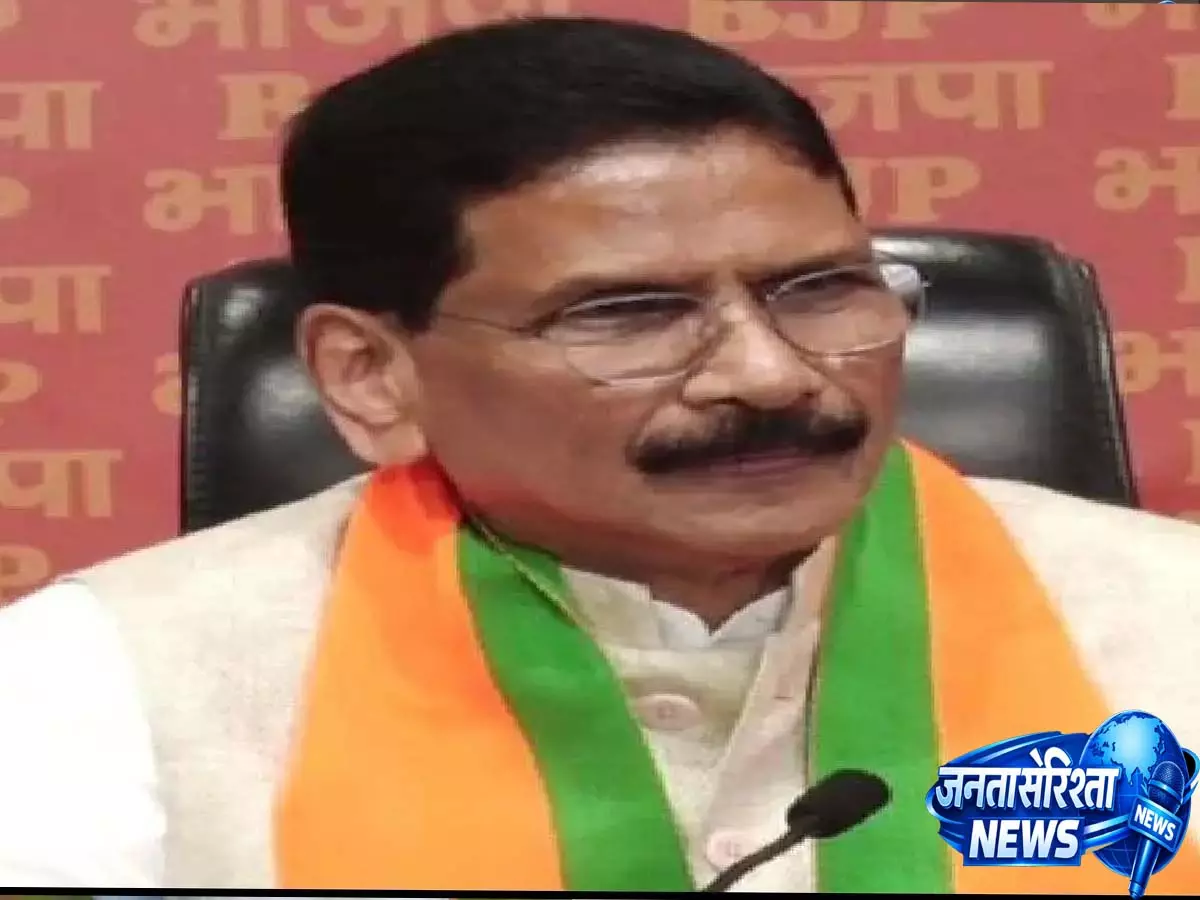 BJP: स्टालिन ने चुनावी फायदे के लिए डिलिमिटेशन बिल की कॉपी जलाई BJP: स्टालिन ने चुनावी फायदे के लिए डिलिमिटेशन बिल की कॉपी जलाई