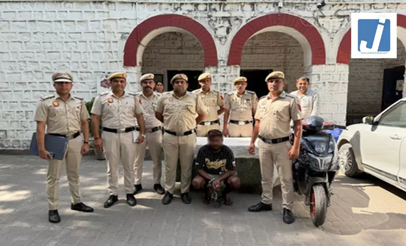 पुलिस ने ठगी करने वाले गैंग का किया पर्दाफाश, चोरी का पूरा सामान बरामद पुलिस ने ठगी करने वाले गैंग का किया पर्दाफाश, चोरी का पूरा सामान बरामद