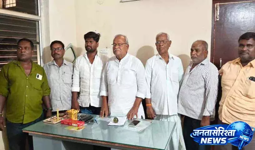 BRS नेता दुर्गा रेड्डी ने मेडक में इंदिराम्मा हाउस पेपर्स विवाद पर जवाब दिया BRS नेता दुर्गा रेड्डी ने मेडक में इंदिराम्मा हाउस पेपर्स विवाद पर जवाब दिया