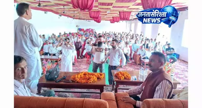 मनोहर ने JKUT में भ्रष्टाचार और बेरोजगारी पर सवाल उठाए मनोहर ने JKUT में भ्रष्टाचार और बेरोजगारी पर सवाल उठाए