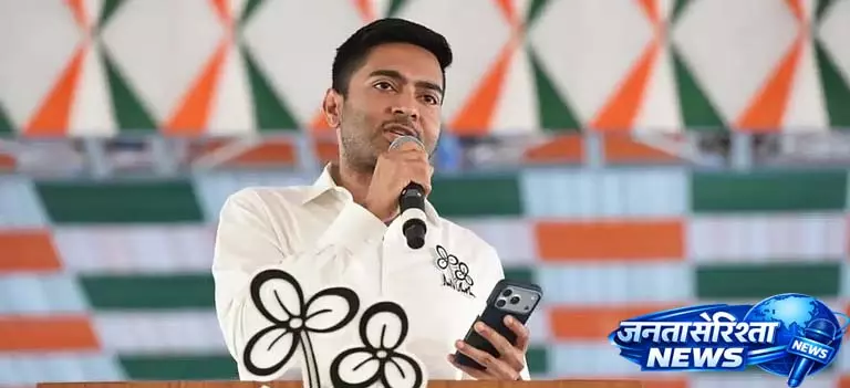 BJP Candidate ने हिंगलगंज की बैठक में संदेशखली में अभिषेक की भूमिका पर सवाल उठाए BJP Candidate ने हिंगलगंज की बैठक में संदेशखली में अभिषेक की भूमिका पर सवाल उठाए