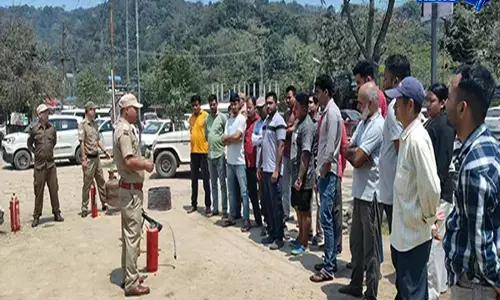 Papu Nullah: आग से सुरक्षा के लिए ड्रिल की गई Papu Nullah: आग से सुरक्षा के लिए ड्रिल की गई