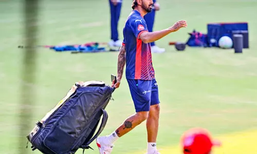 आईपीएल 2026: आरसीबी के सामने हार का क्रम तोड़ना डीसी के लिए चुनौती, हेड-टू-हेड में बेंगलुरु आगे आईपीएल 2026: आरसीबी के सामने हार का क्रम तोड़ना डीसी के लिए चुनौती, हेड-टू-हेड में बेंगलुरु आगे