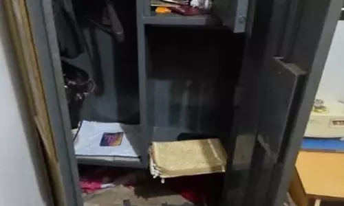 वकील के घर 5 लाख की चोरी, शादी कार्यक्रम में व्यस्त था परिवार
