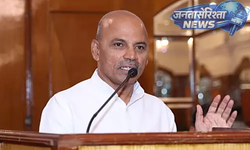 सरकारी अस्पतालों में दवा की कमी, ICU व्यवस्था पर सवाल; अधिकारियों को फटकार सरकारी अस्पतालों में दवा की कमी, ICU व्यवस्था पर सवाल; अधिकारियों को फटकार
