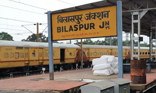 दूसरे राज्य में कार्यरत वोटरों के लिए रेलवे चला रही स्पेशल ट्रेन दूसरे राज्य में कार्यरत वोटरों के लिए रेलवे चला रही स्पेशल ट्रेन