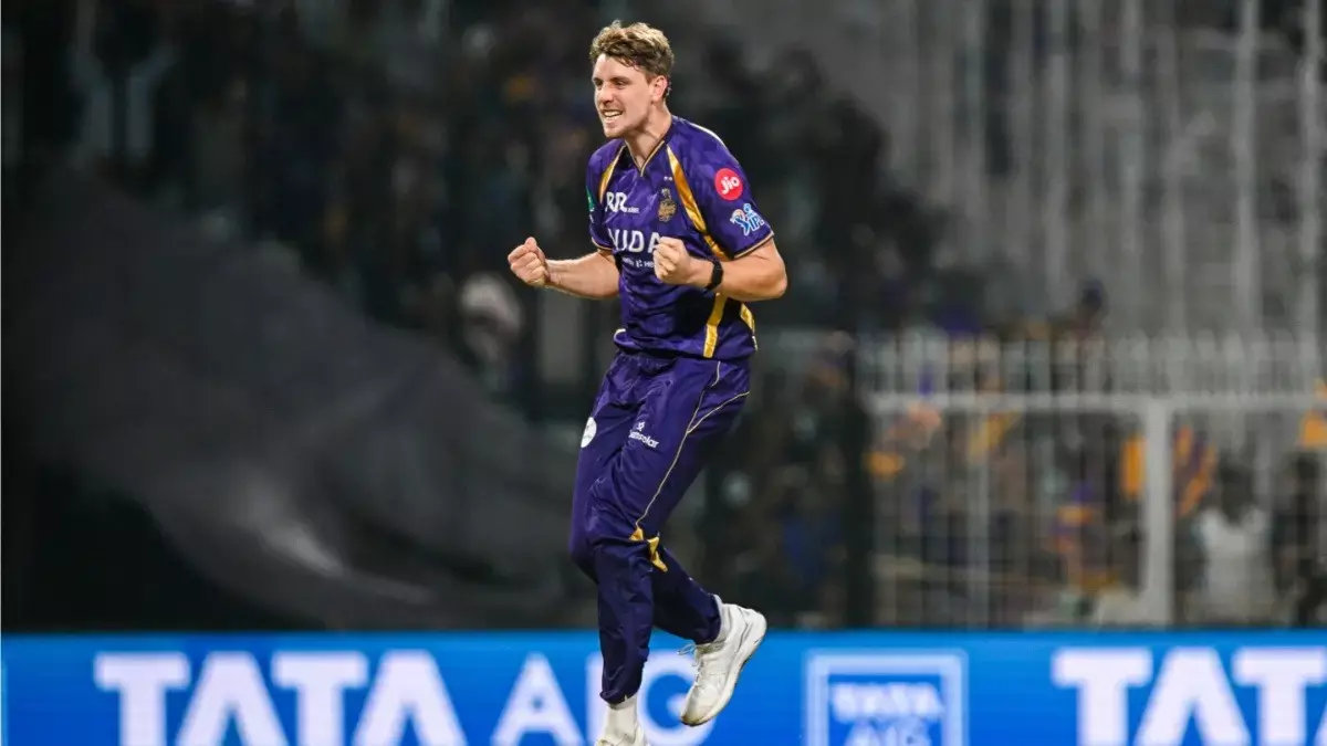 KKR बनाम GT मुकाबले में बड़ा अपडेट: कैमरून ग्रीन क्यों नहीं उतरे गेंदबाज़ी में? रहाणे ने दिया जवाब