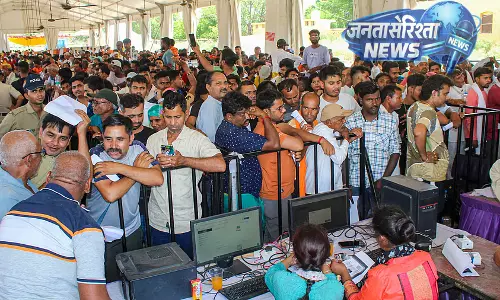 Char धाम यात्रा के लिए ऑफलाइन रजिस्ट्रेशन शुरू; पहले दिन 2,713 तीर्थयात्रियों ने एनरोल किया Char धाम यात्रा के लिए ऑफलाइन रजिस्ट्रेशन शुरू; पहले दिन 2,713 तीर्थयात्रियों ने एनरोल किया