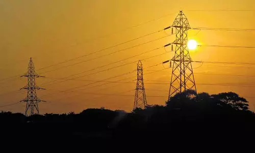 बढ़ती गर्मी के बीच TN में बिजली की मांग रिकॉर्ड स्तर पर बढ़ती गर्मी के बीच TN में बिजली की मांग रिकॉर्ड स्तर पर