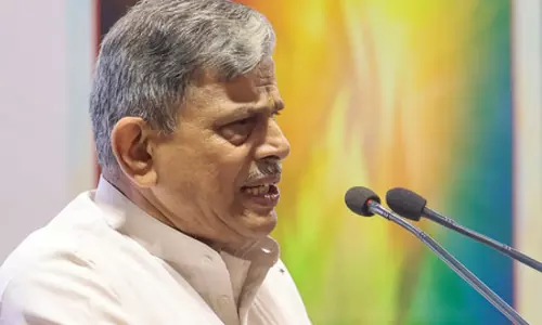 प्रवासी भारतीयों को मेजबान देशों की सेवा करनी चाहिए : दत्तात्रेय होसबोले