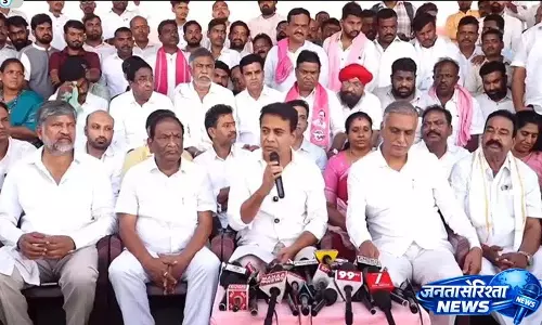KTR ने कहा कि टी. जीवन रेड्डी के BRS में शामिल होने से उत्सव का माहौल बनने की उम्मीद KTR ने कहा कि टी. जीवन रेड्डी के BRS में शामिल होने से उत्सव का माहौल बनने की उम्मीद