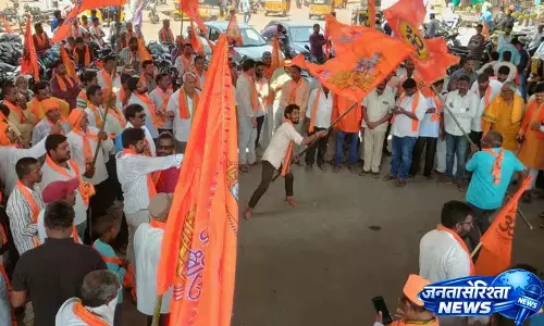 Mancherial के तंदूर में हिंदू सम्मेलन के दौरान बाइक रैली निकाली गई Mancherial के तंदूर में हिंदू सम्मेलन के दौरान बाइक रैली निकाली गई