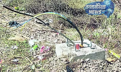 Jagadala, डेम्पो रोड अंधेरे में: वाहन चालकों के लिए परेशानी Jagadala, डेम्पो रोड अंधेरे में: वाहन चालकों के लिए परेशानी