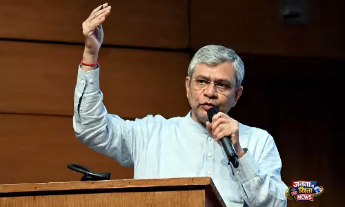 केंद्र सरकार ने DA और महंगाई राहत बढ़ाई केंद्र सरकार ने DA और महंगाई राहत बढ़ाई