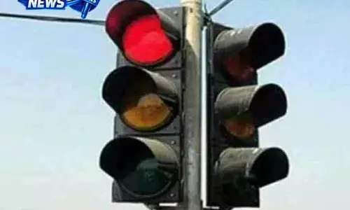 Hyderabad: NH-44 पर बहादुरपुरा के पास ट्रैफिक जाम बढ़ा Hyderabad: NH-44 पर बहादुरपुरा के पास ट्रैफिक जाम बढ़ा