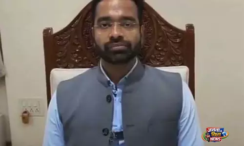 अलग कमरे, बिस्तर आरक्षित; दवाएं जमा: IMD की महाराष्ट्र के लिए लू की चेतावनी के बाद जलगांव प्रशासन की तैयारी अलग कमरे, बिस्तर आरक्षित; दवाएं जमा: IMD की महाराष्ट्र के लिए लू की चेतावनी के बाद जलगांव प्रशासन की तैयारी