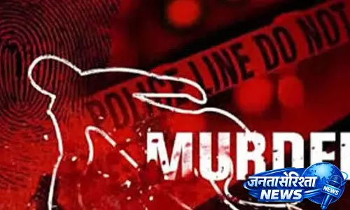 Pune में वकील की पत्नी ने महिला की पीट-पीटकर हत्या कर दी; बेटी भी शामिल Pune में वकील की पत्नी ने महिला की पीट-पीटकर हत्या कर दी; बेटी भी शामिल