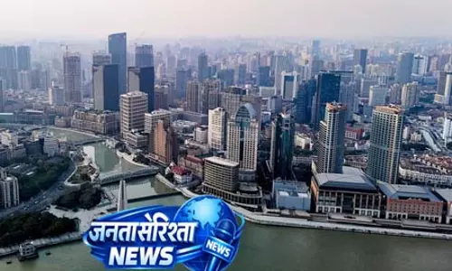 ली छ्यांग ने चीनी राज्य परिषद की कार्यकारी बैठक की अध्यक्षता की