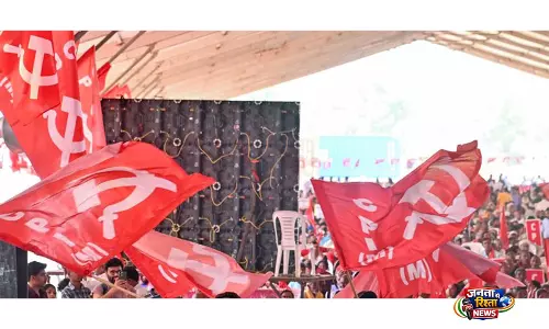 केरल: थिमिरी बम हमले के मामले में CPM के 10 कार्यकर्ताओं को 25 साल की सज़ा केरल: थिमिरी बम हमले के मामले में CPM के 10 कार्यकर्ताओं को 25 साल की सज़ा