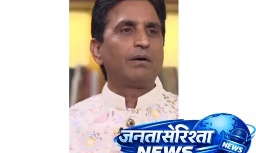 कश्मीरी पंडितों के विस्थापन पर बोले कुमार विश्वास, शांतिप्रिय लोगों को अपनों ने ही बेघर किया कश्मीरी पंडितों के विस्थापन पर बोले कुमार विश्वास, शांतिप्रिय लोगों को अपनों ने ही बेघर किया