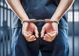 कुपवाड़ा में नशीले पदार्थों के साथ ड्रग पेडलर गिरफ्तार, एफआईआर दर्ज कुपवाड़ा में नशीले पदार्थों के साथ ड्रग पेडलर गिरफ्तार, एफआईआर दर्ज