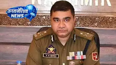 Kashmir में अलर्ट मोड, सुरक्षा एजेंसियों ने बढ़ाई निगरानी Kashmir में अलर्ट मोड, सुरक्षा एजेंसियों ने बढ़ाई निगरानी
