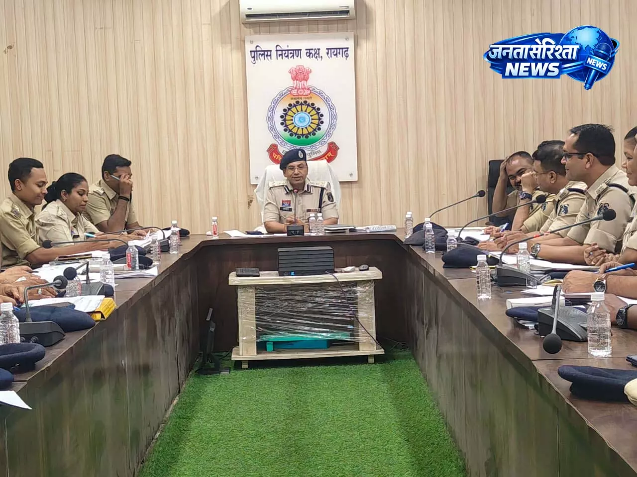 थाना प्रभारियों को कारण बताओ नोटिस, केस पेंडिंग रखने पर बिफरे एसपी साहब थाना प्रभारियों को कारण बताओ नोटिस, केस पेंडिंग रखने पर बिफरे एसपी साहब