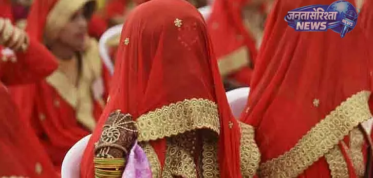 Indore: अक्षय तृतीया पर होने वाली 18 साल की दुल्हन और 13 साल के दूल्हे की शादी रोकी गई Indore: अक्षय तृतीया पर होने वाली 18 साल की दुल्हन और 13 साल के दूल्हे की शादी रोकी गई