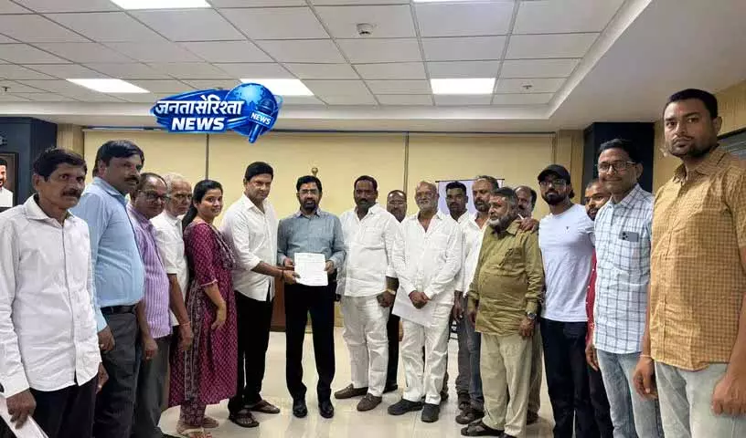 मलकाजगिरी MLA ने कलेक्टर से की मुलाकात मलकाजगिरी MLA ने कलेक्टर से की मुलाकात