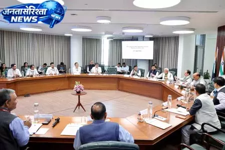 राजनाथ सिंह की अध्यक्षता में IGOM ने पश्चिम एशिया की स्थिति और भारत की तैयारियों का जायजा लिया राजनाथ सिंह की अध्यक्षता में IGOM ने पश्चिम एशिया की स्थिति और भारत की तैयारियों का जायजा लिया