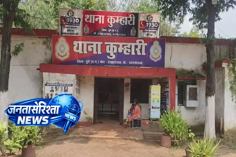 NH-53 पर खारून ब्रिज के पास दर्दनाक हादसा, बाइक सवार युवक की मौत NH-53 पर खारून ब्रिज के पास दर्दनाक हादसा, बाइक सवार युवक की मौत
