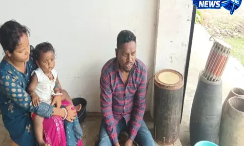 बढ़ती लागत की मार: असम के ढोल निर्माताओं पर संकट, रोंगाली बिहू की बिक्री प्रभावित बढ़ती लागत की मार: असम के ढोल निर्माताओं पर संकट, रोंगाली बिहू की बिक्री प्रभावित