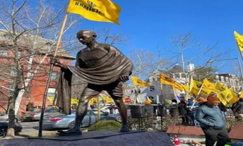 वाशिंगटन की ‘अपमान की संस्कृति’ में सोटोमेयर की माफ़ी ने खींचा ध्यान वाशिंगटन की ‘अपमान की संस्कृति’ में सोटोमेयर की माफ़ी ने खींचा ध्यान