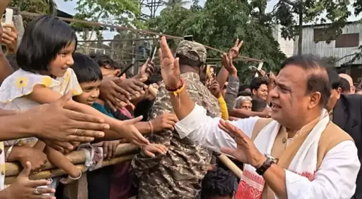 Cooch Behar: महिला बिल पर ममता से हिमंत का सवाल Cooch Behar: महिला बिल पर ममता से हिमंत का सवाल