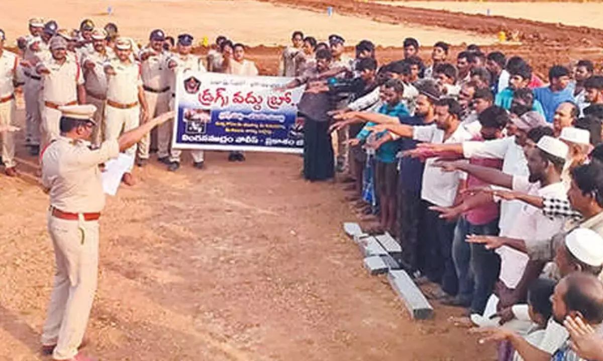 Andhra: ऑपरेशन वज्र प्रहार के तहत की गई तलाशी