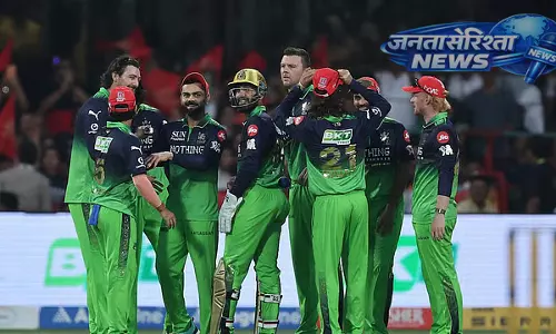 IPL 2026: दिल्ली कैपिटल्स से हार के बाद RCB के डायरेक्टर मो बोबोट ने दिया धमाकेदार बयान IPL 2026: दिल्ली कैपिटल्स से हार के बाद RCB के डायरेक्टर मो बोबोट ने दिया धमाकेदार बयान