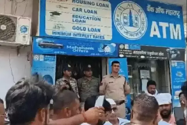 Singrauli: डकैती मामले में बड़ी सफलता, दो बदमाश पकड़े गए Singrauli: डकैती मामले में बड़ी सफलता, दो बदमाश पकड़े गए