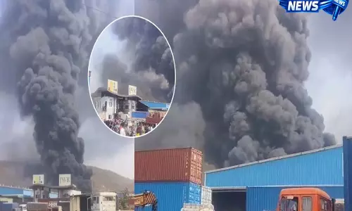 Mumbai: JNPT क्षेत्र में केमिकल प्लांट में जोरदार धमाका, JWR लॉजिस्टिक्स पार्क में भीषण आग