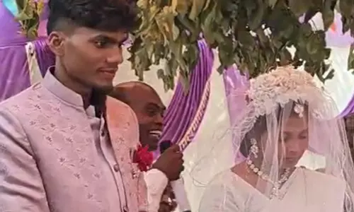 दूल्हे के घर आई बारात, छत्तीसगढ़ में अनोखी शादी दूल्हे के घर आई बारात, छत्तीसगढ़ में अनोखी शादी