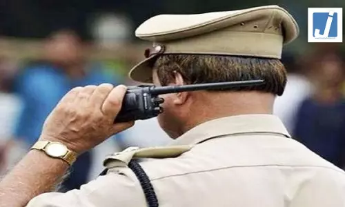 मैदान में मिला युवक का शव, हत्या की आशंका