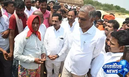 हरीश राव ने थानेदारपल्ली IKP Center में किसानों से मुलाकात की