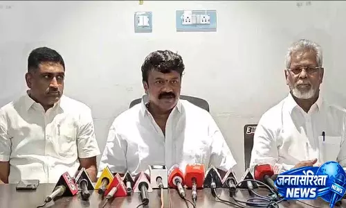 KCR के बाहर आने से लोग घबरा रहे हैं: पूर्व मंत्री तलसानी श्रीनिवास यादव KCR के बाहर आने से लोग घबरा रहे हैं: पूर्व मंत्री तलसानी श्रीनिवास यादव