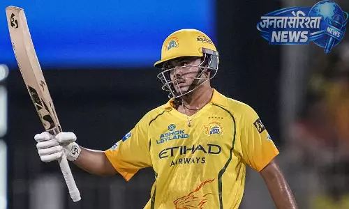 IPL 2026 : CSK को बड़ा झटका, आयुष म्हात्रे को हैमस्ट्रिंग में चोट लगी IPL 2026 : CSK को बड़ा झटका, आयुष म्हात्रे को हैमस्ट्रिंग में चोट लगी