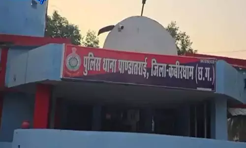 कवर्धा में कपल ने की आत्महत्या, अलग-अलग फंदे पर मिले शव कवर्धा में कपल ने की आत्महत्या, अलग-अलग फंदे पर मिले शव