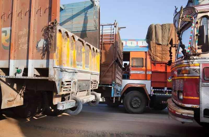 Delhi में कमर्शियल वाहनों का पर्यावरण शुल्क 5% बढ़ा Delhi में कमर्शियल वाहनों का पर्यावरण शुल्क 5% बढ़ा