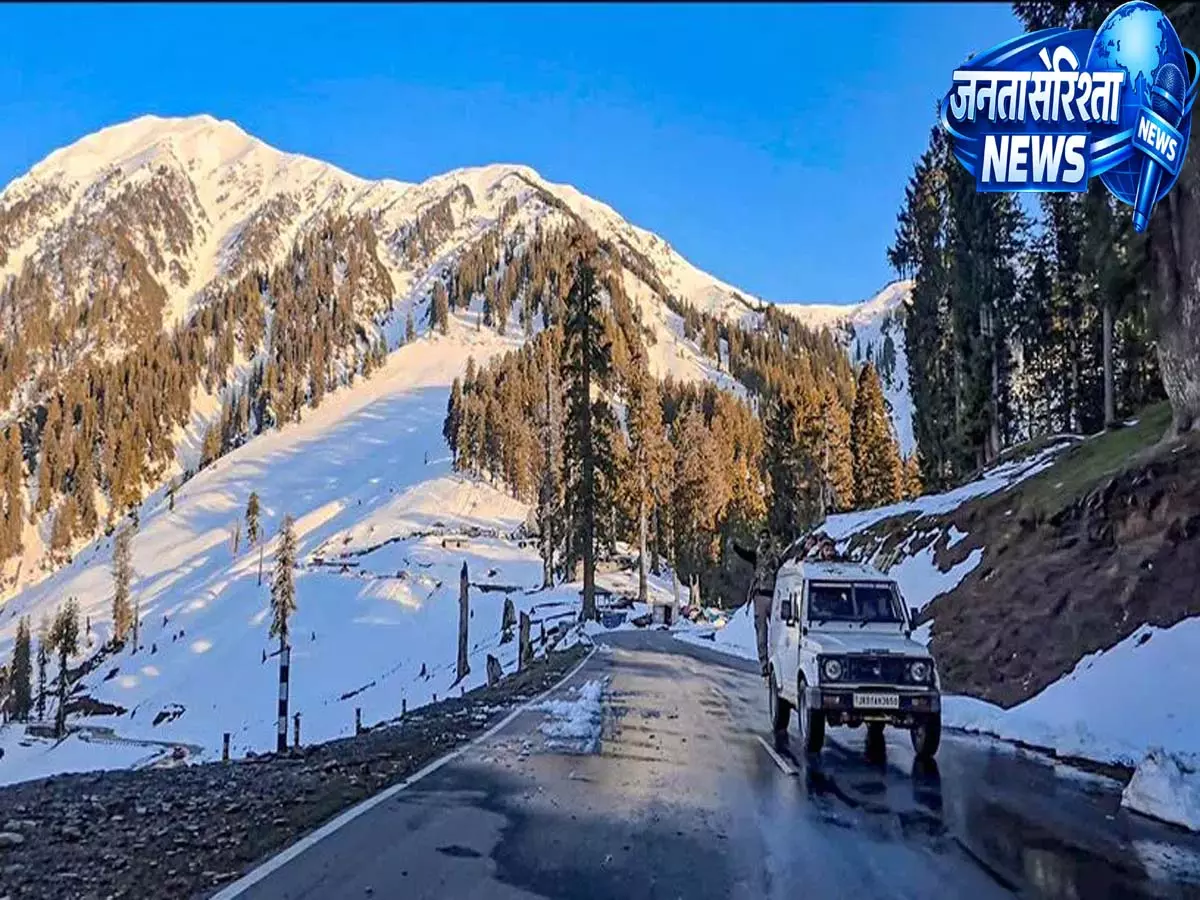Srinagar: कश्मीर में बर्फबारी और बारिश से तापमान गिरा Srinagar: कश्मीर में बर्फबारी और बारिश से तापमान गिरा